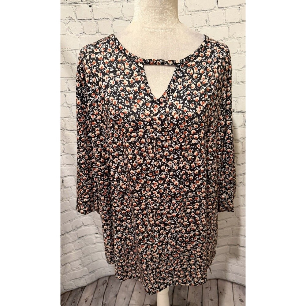NWT Rapbin Black floral top With with Small Orange flowers Plus Size 3X